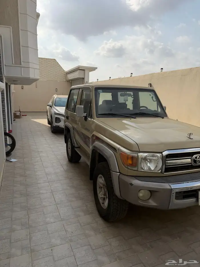 جيب ربع 2014 نظيف جدا  مشروط كامل 1