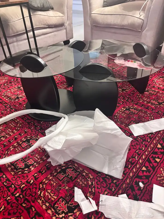 طاوله جديده اخذتها من نون وصلت امس بس قصيره ماناسبت 1