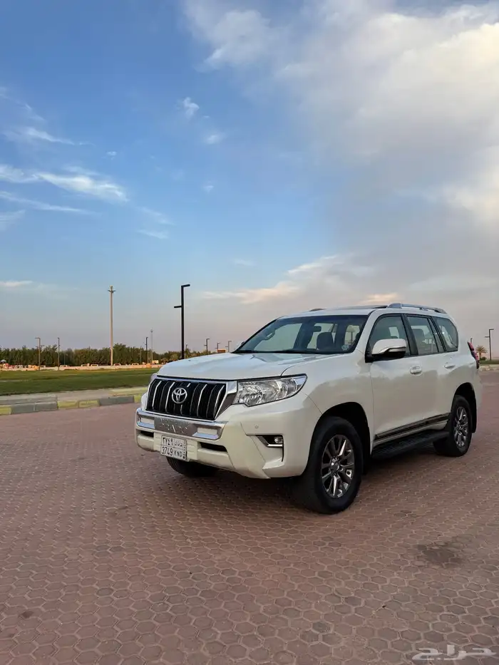 برادو 2018 فطيمي فل كامل فتحة دفلوك ثلاجة نظيف جدا 8