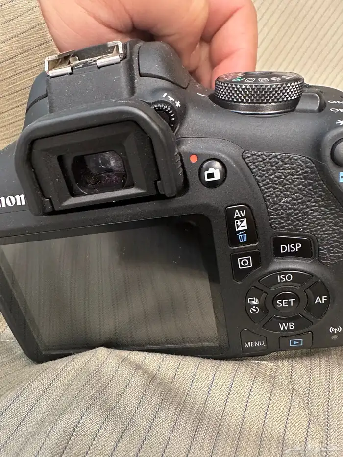 كاميرا كانون 2000D شاملة الشنطة ومستلزماتها 1