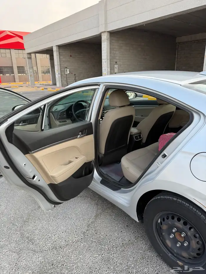 انتراء 2019 ماشيه 236 الف حجم 2000 6