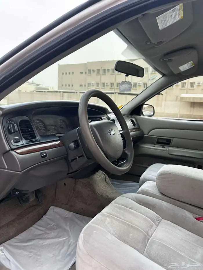 فورد فكتوريا 2010 سعودي ممشى قليل 11