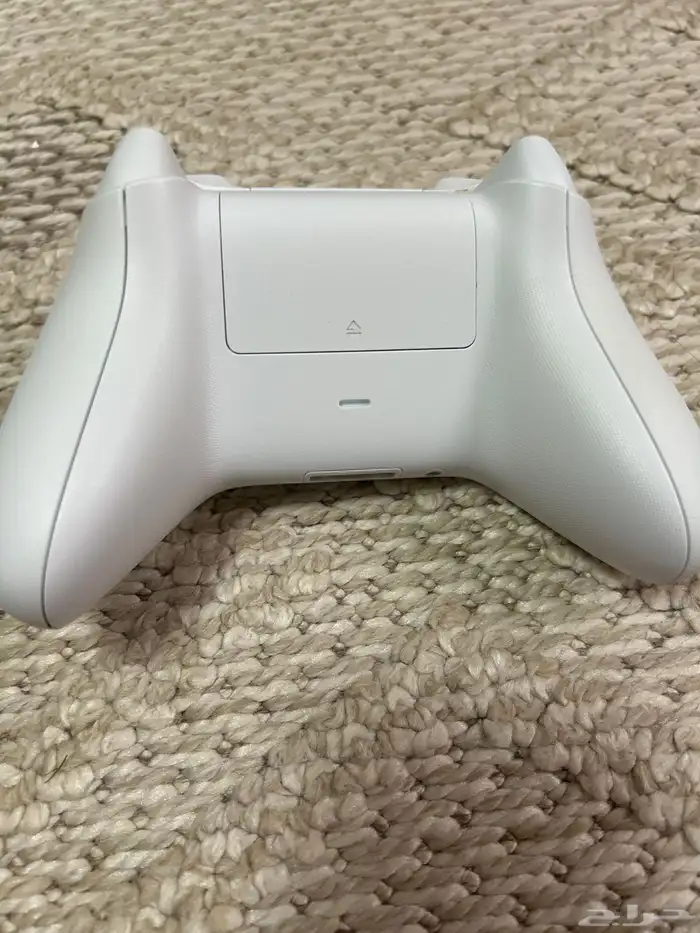 يد اكس بوكس وكاله معها كرتونها لم يتم اللعب فيها تواصل خاص 1