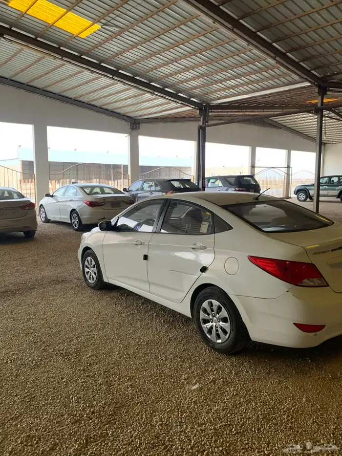 للبيع هيونداي اكسنت 2016 3