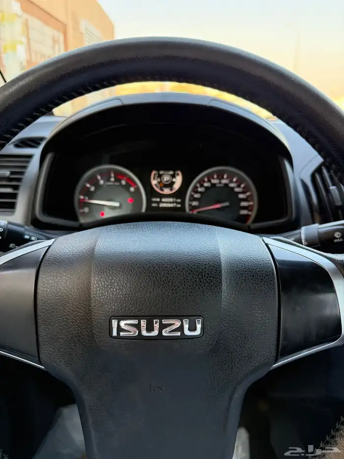 ايسوزو ديماكس دبل اوتماتيك2017 4