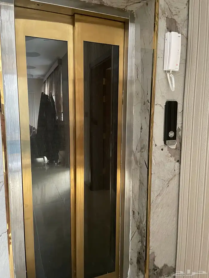 مصعد مستعمل للبيع 2