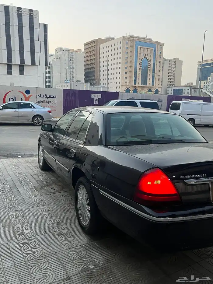 فورد ميركوري جراند ماركيز 2011 3