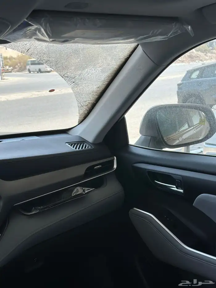 تويوتا هايلاندر GLE هايبرد الوان فضي موديل 2025 12