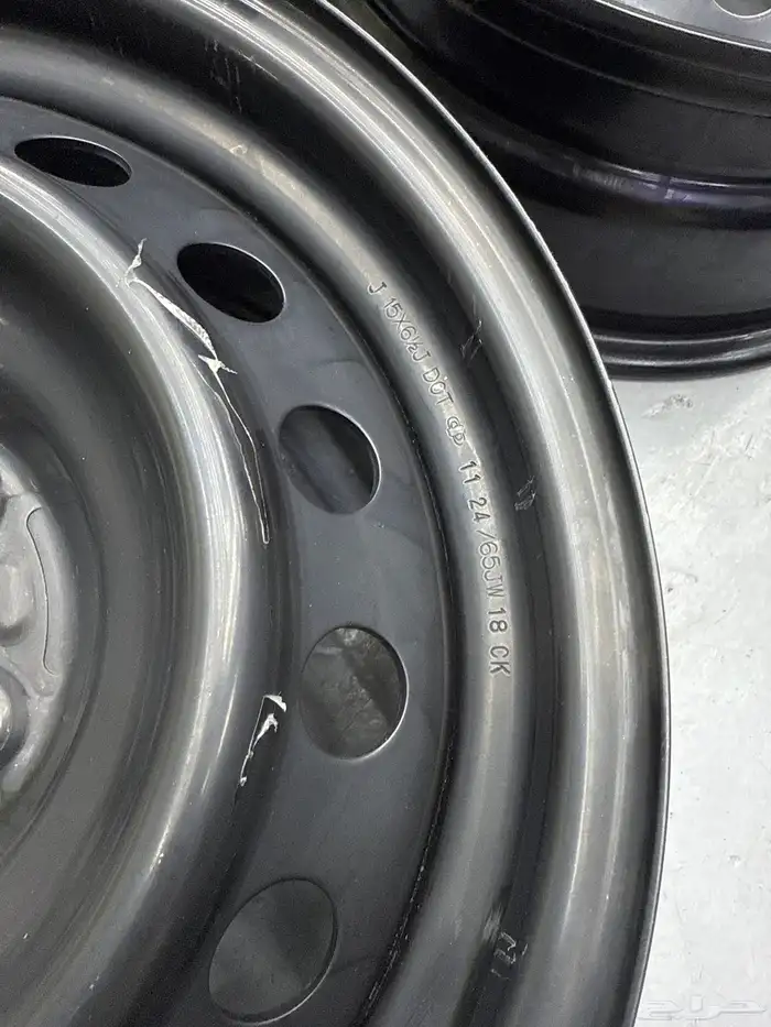 جنوط كورولا مقاس 15 اصلي بلد 2025 جديد اصفار مع طيس الوكاله 7