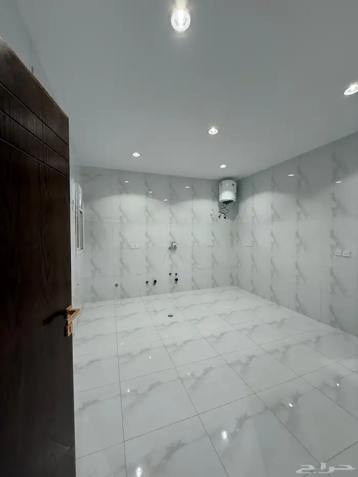 للبيع دور تمليك ارضي بمدينه ابها حى الزهور طريق المحاله 8