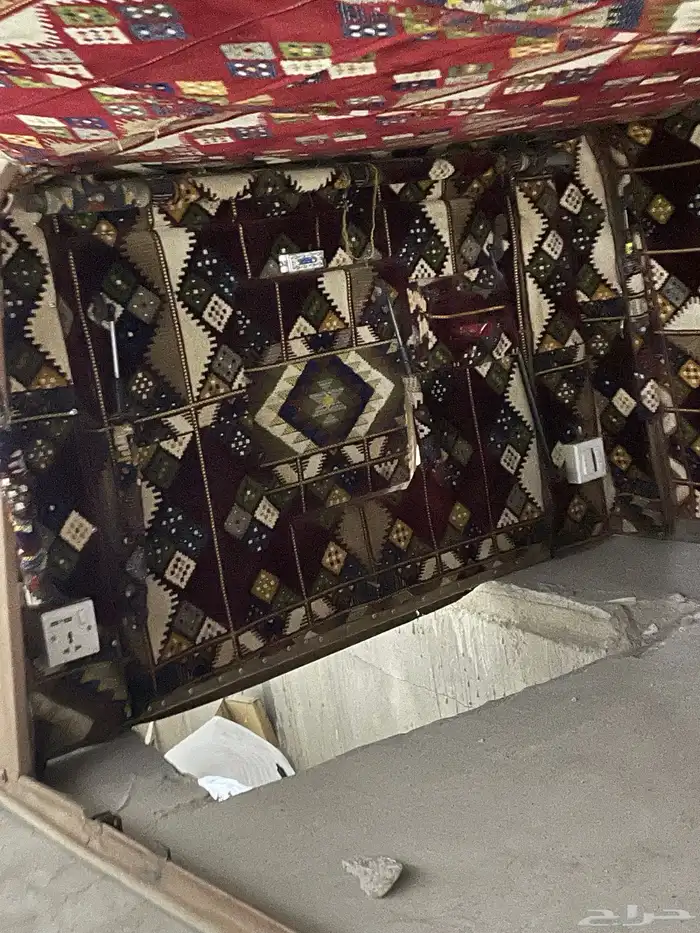 شد نضيف معاه لمبات. 6 مع 4فياش في تايبسي وفي راس جداري 7