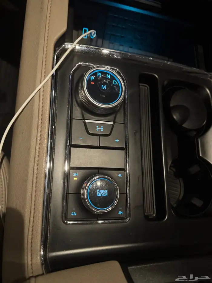 فورد اكسبديشن موديل 2023 XLT اللون اخضر غامق 0