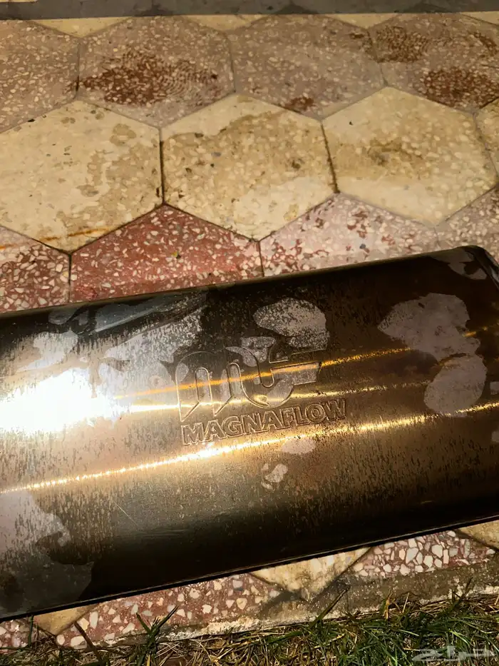 للبيع دبه ماقنا فلو (MAGNAFLOW) كبيرة مدخلين و مخرجين 1