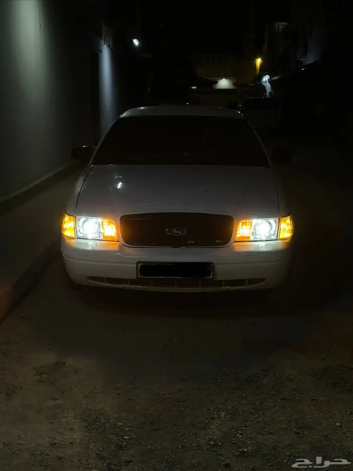 فورد كراون فكتوريا 2012 6