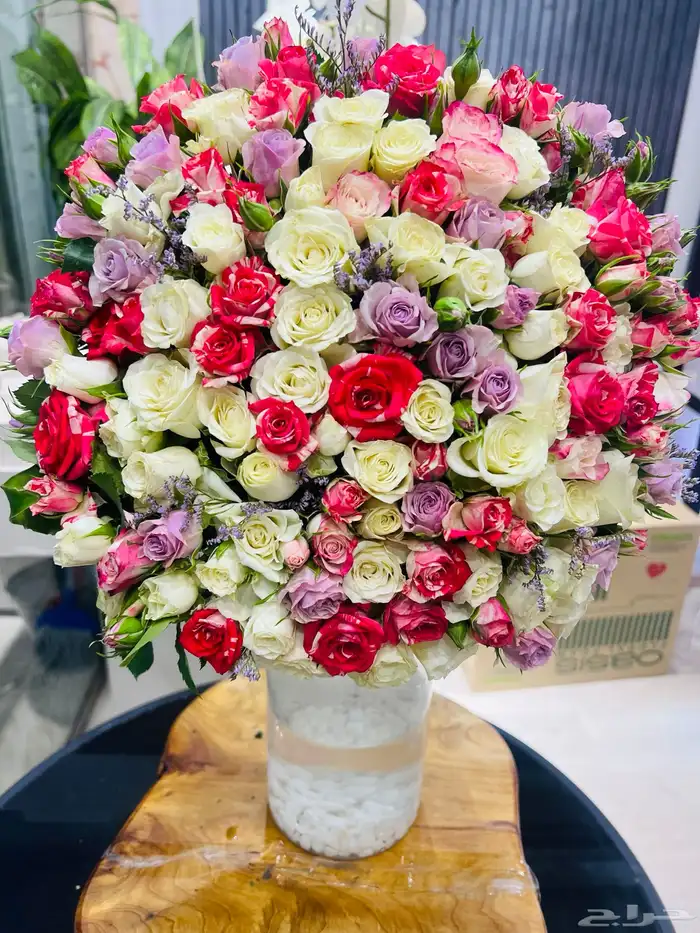 هدايا   ورد  ورد طبيعي  وردصناعي  باقة ورد  تغليف 70