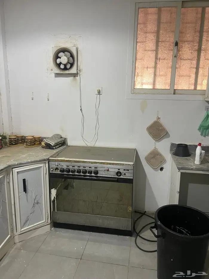 ثلاجه و فريز 110 و مايكرويف 1