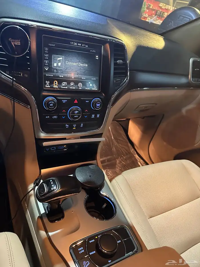 جيب جراند شيروكي Limited V8   وكالة   نظيفة جد ا ممشي قليل 9