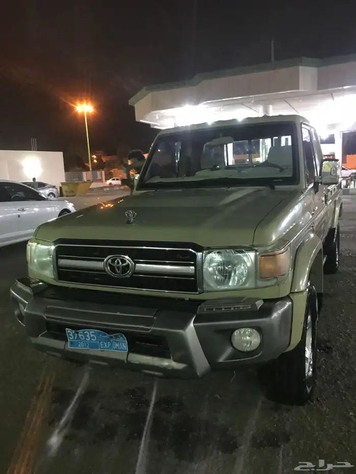 جيب شاص موديل 2013رفرف شرط شاص وبدي ومحركته ممشى نظيف 4