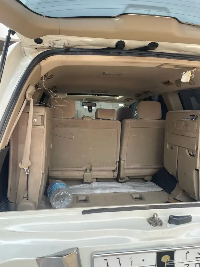 جيب 2010 مرشوش كامل وموضب 0