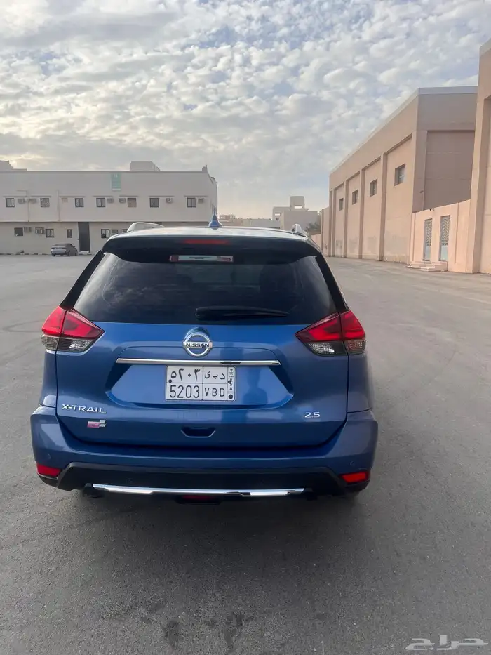 نيسان اكس تريل دبل 7 مقاعد 2018 1