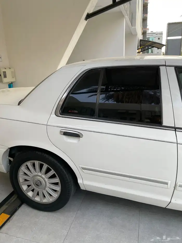 فورد ماركيز 2010 6