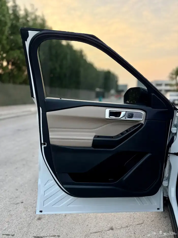 FORD EXPLORER LIMITED 2020 12