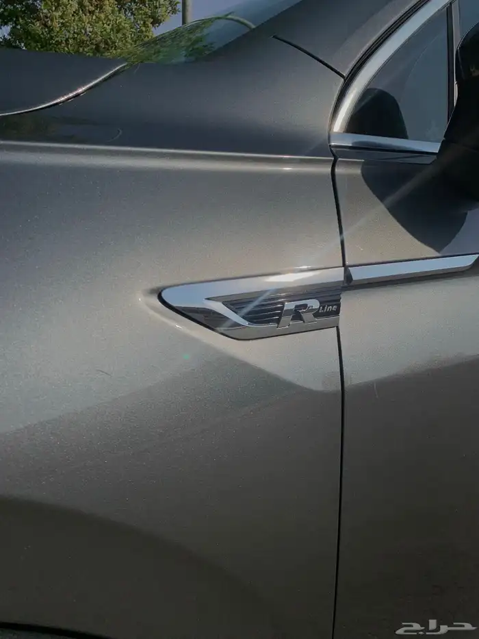 فوكس وأجن يتجوان 2019 R line 19