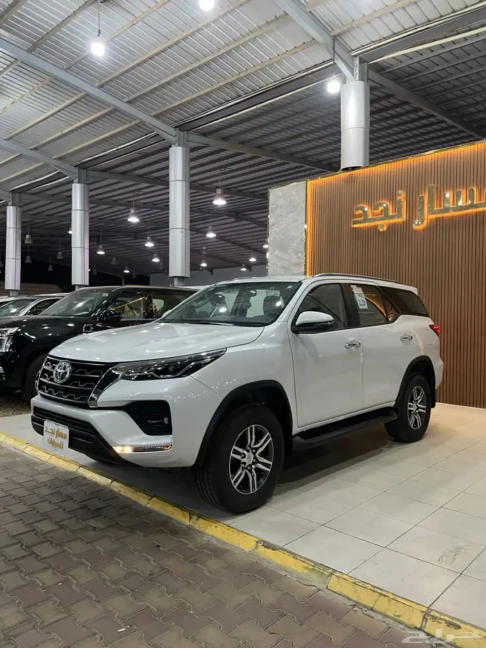 فورتشنر موديل 2023 (6سلندر) 4