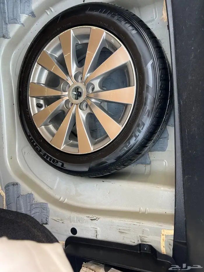 تويوتا افالون 2011 11