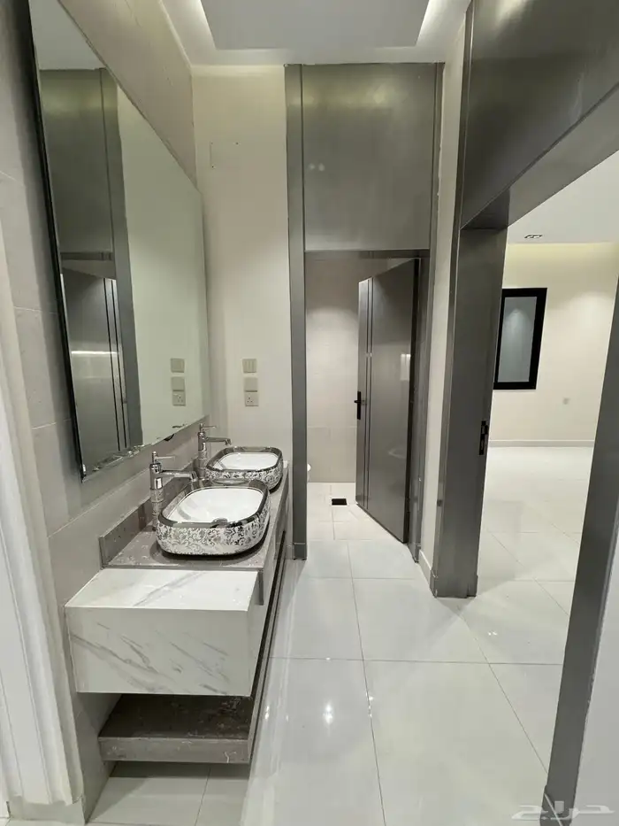 للبيع شقق تمليك علوي مع سطح خاص ومصعد حي المعارض 520 الف 4