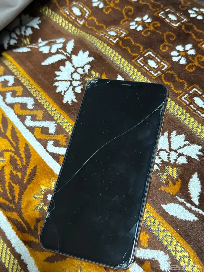 ايفون للبيع 0