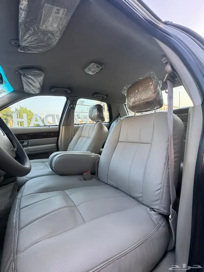 للبيع فورد جراند ماركيز 2010 فل كامل امريكي 24