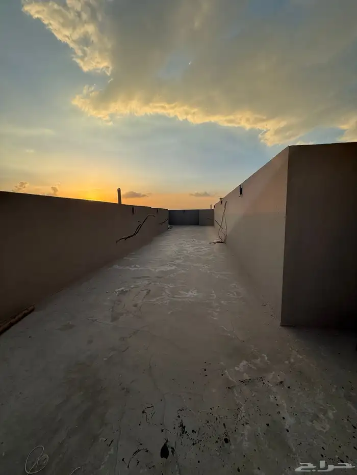 للبيع شقق علويه وارضيه بسعر صيدة بدرة الموسي ع برحه مسجد 34