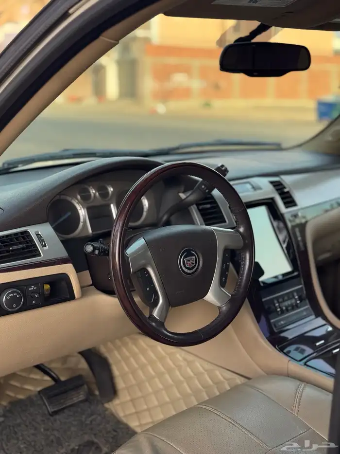 اسكاليد 2013 قصير ابيض لولوي 9