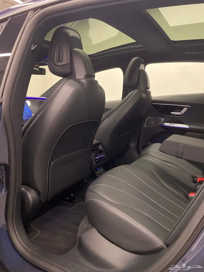 مرسيدس EQE300 14