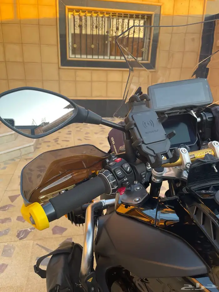 ادفنشر bmw 1250 R 2021 اصدار 40 عام لوحة مميزة 21