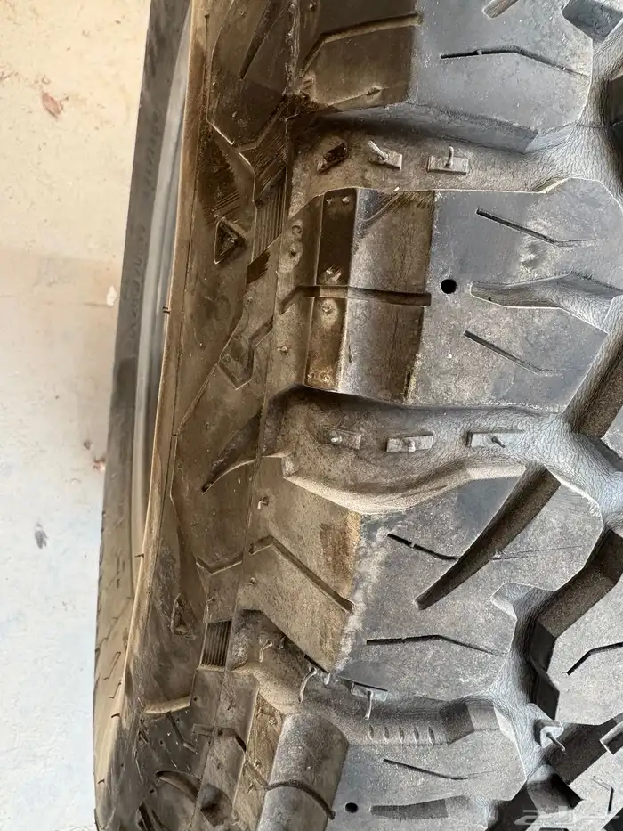 جنوط بلاك راينو مع كفرات نص حجرية   6 مسامير 1