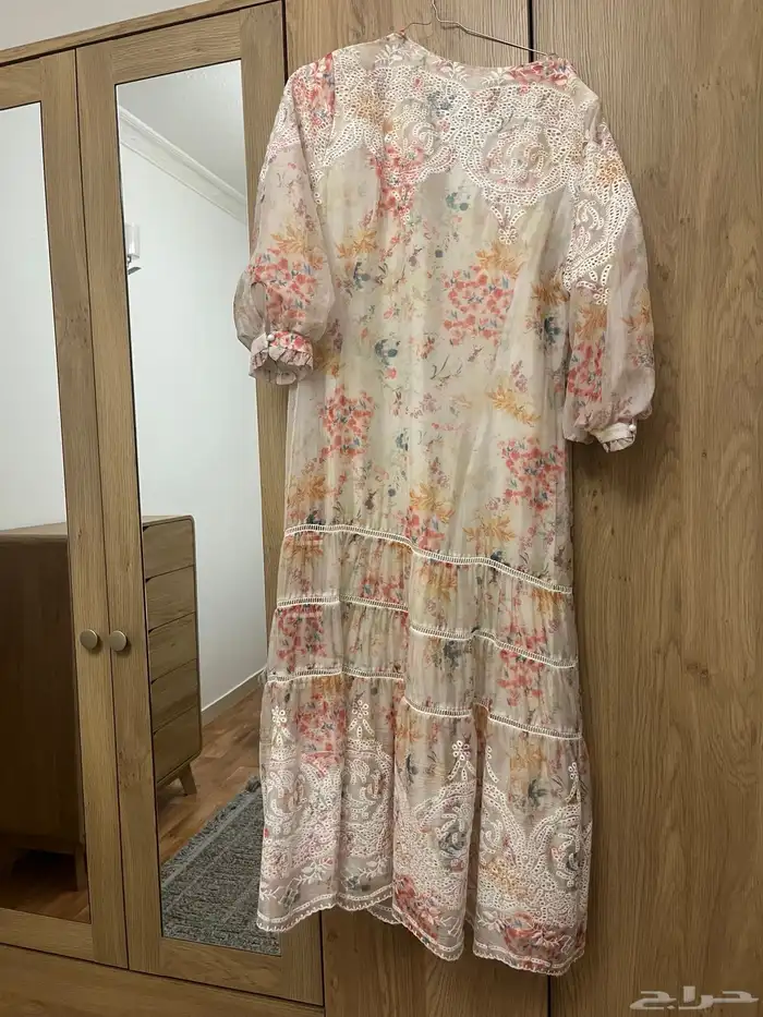 فساتين مستعملة وجديدة 0