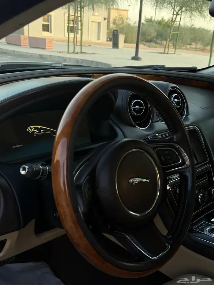 جاكوار XJL Portfolio 2012 فل اطلبية تنفس طبيعي بحالة الوكالة 74