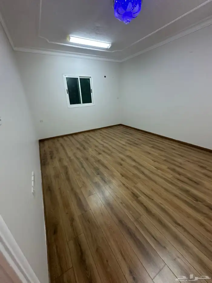 دور اول للإيجار 450 متر غرناطه 60 الف 11