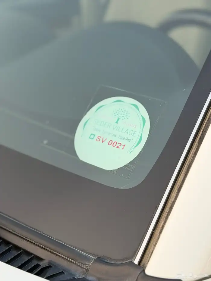 ميستوبيشي باجيرو 2020-فل كامل علامات ذهبيه عداد 35 الف فقط 12