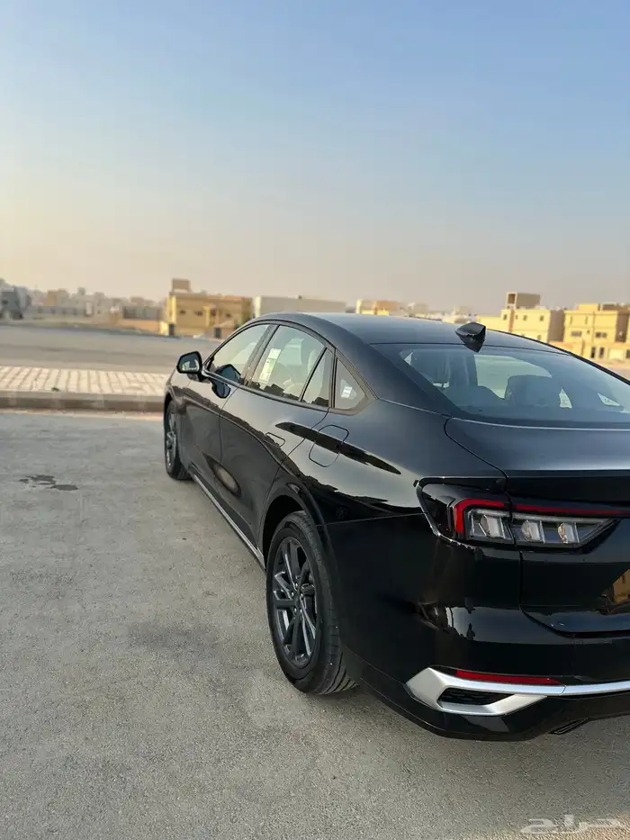 تورس 2025 امبيانتي لون اسود 4