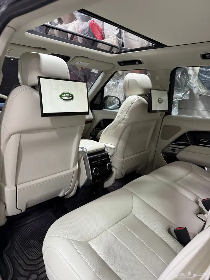 شاشات مراتب خلفية رنج روفر 2024 إلى 2025 نفس شكل الوكا 9