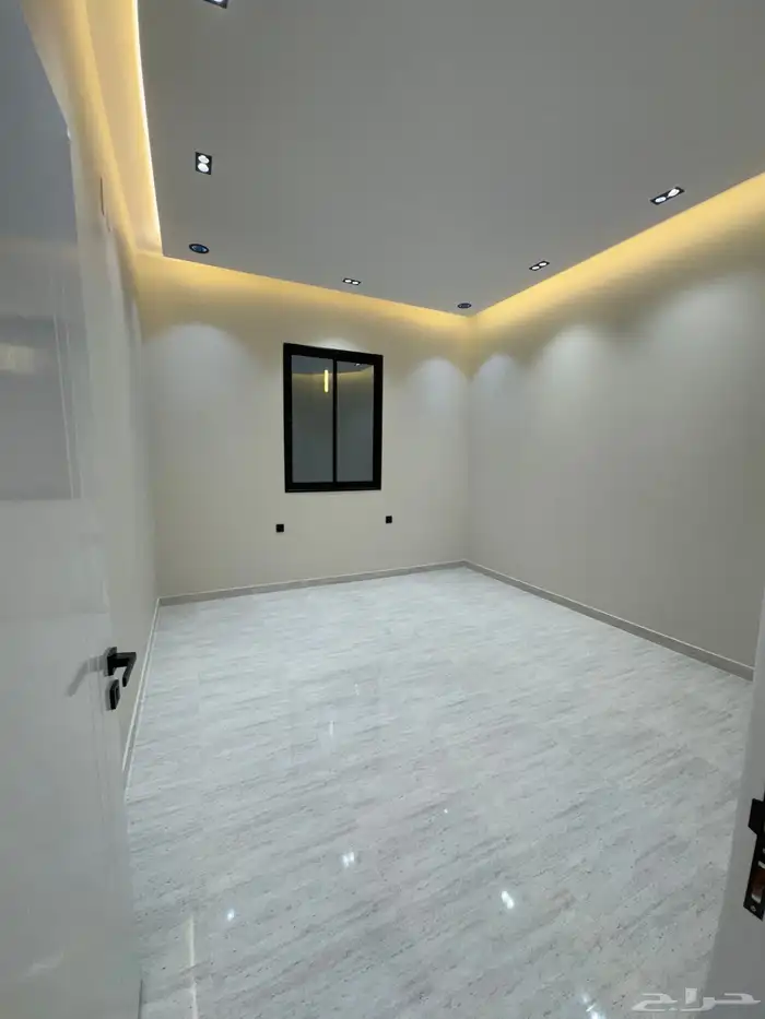 للبيع شقق تمليك أرضي 6غرف بمدخل سياره قرب كوبري باحص 13