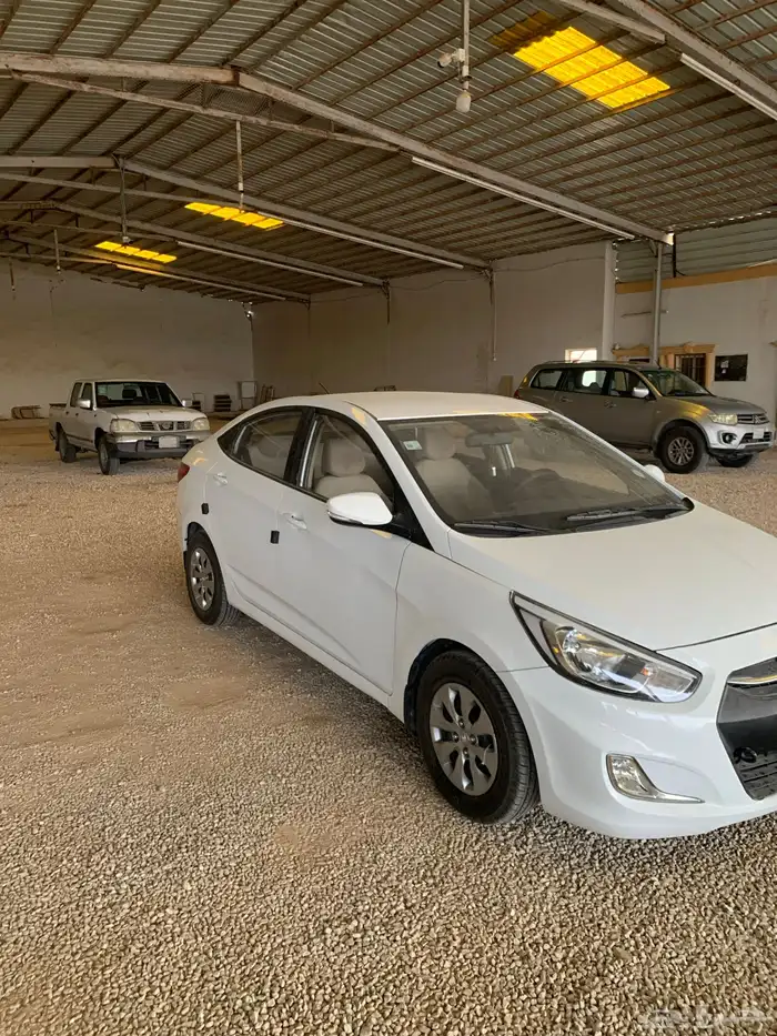 للبيع هيونداي اكسنت 2016 1