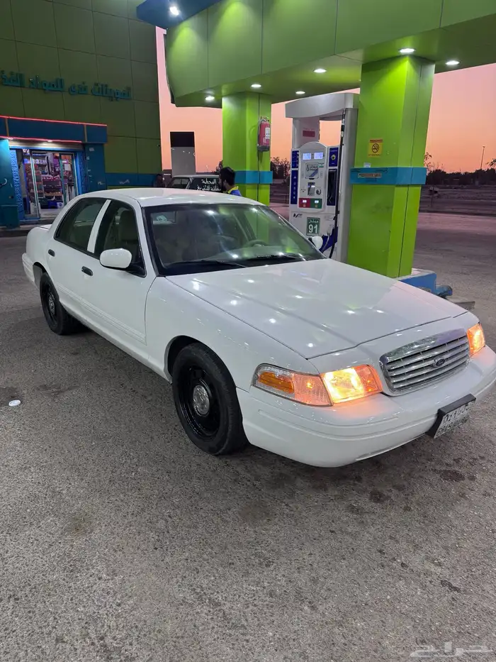 فورد فكتوريا ماشي 198الف فقط 0