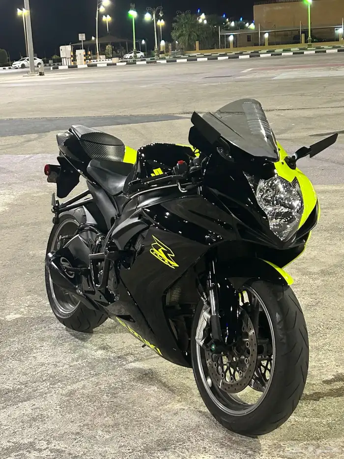 سوزوكي جكسر 600 9