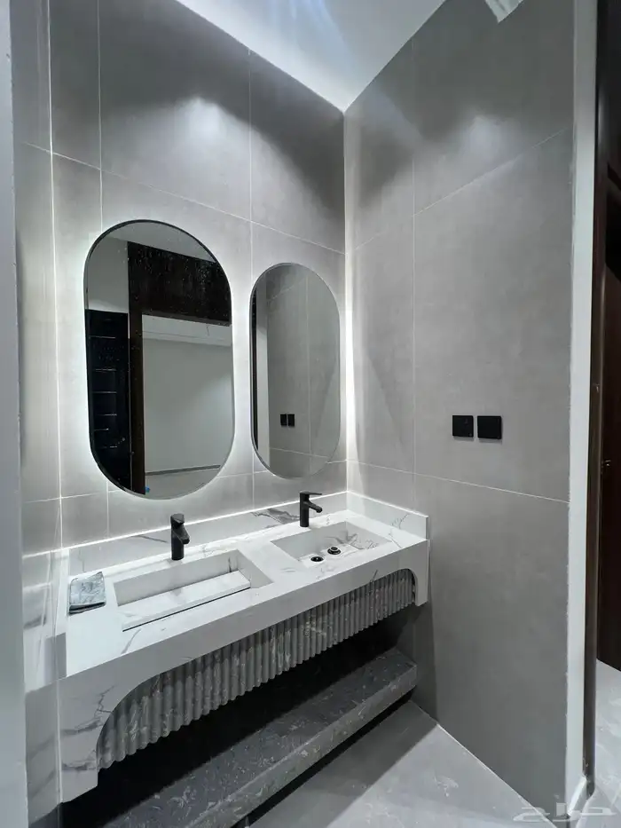 شقق فاخرة بحي الراقي ع شارع 20 شرقي تشطيب vip ب 550 الف 3