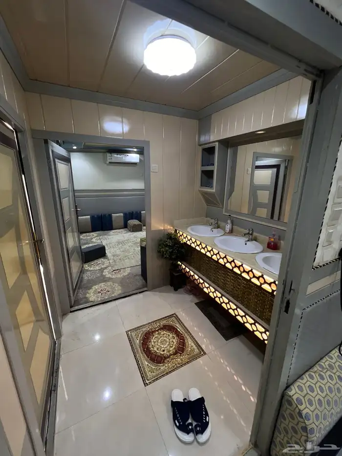 للبيع غرفه ملكيه 4