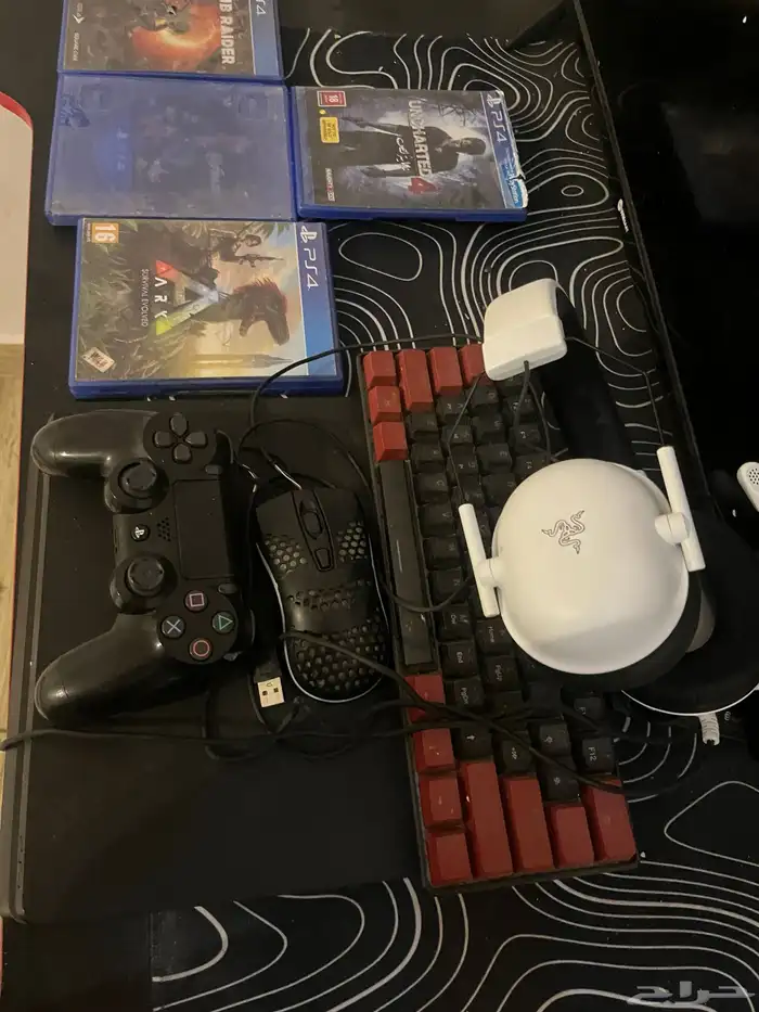 سوني فور مع جميع ملحقاته 1